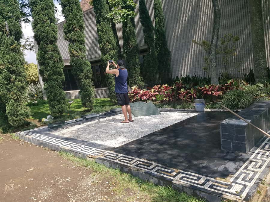 Medellín: Pablo Escobar Jail Private Tour - The last house where Escobar lived and died
