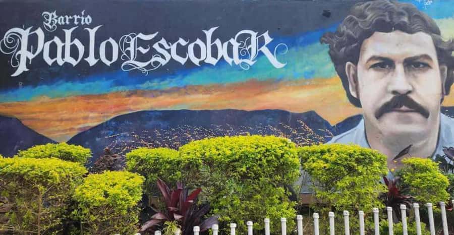 Medellín: Pablo Escobar Tour with beer included - Poblado Park Pickup and the 4-Hour Pace You’ll Actually Feel