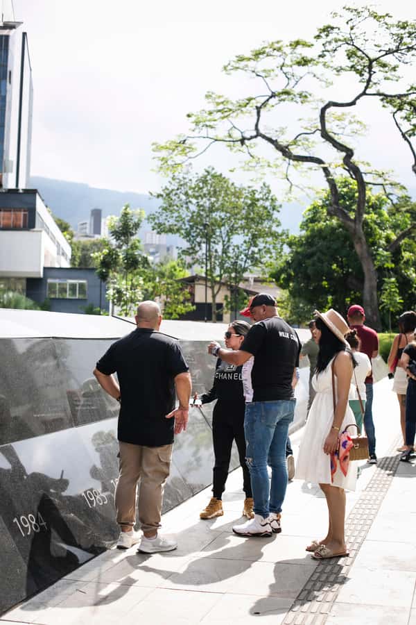 Medellín: Pablo Escobar Tour with Guide and Transportation - What the $38 price really buys you