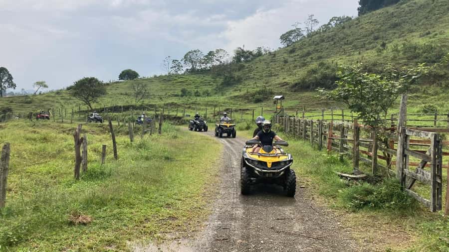 Medellin: Private ATV TOUR 1.5H - Private Group = a More Personal Ride