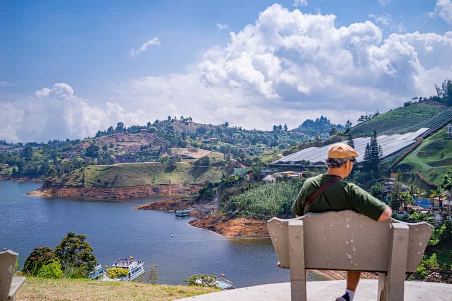 Medellín: Private Guatapé Tour w/ Breakfast, Lunch & Cruise - Price and What You Still Need to Pay