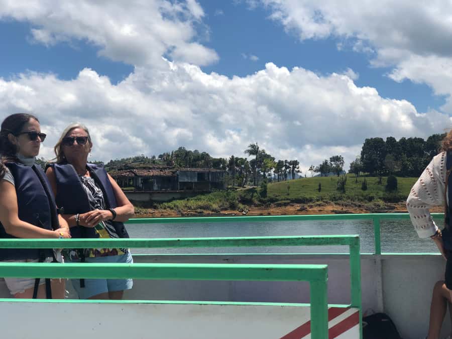 Medellín: Private Guatapé with Peñol Tickets and Boat Ride - How this private day trip actually feels from Medellín