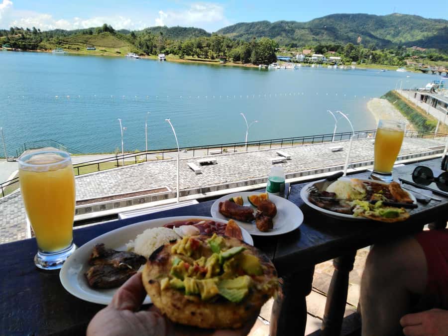 Medellín: Private Guatapé with Peñol Tickets and Boat Ride - Lunch in Guatapé: a real meal with a view