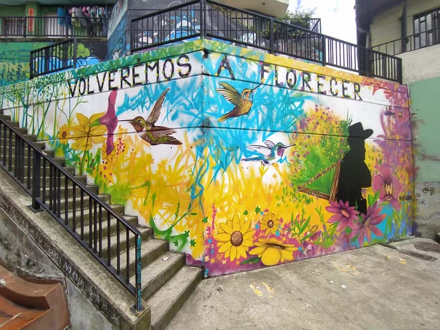 Medellín: Private Pablo Escobar and Comuna 13 Tour - How this 5-hour Medellín tour makes Escobar make sense