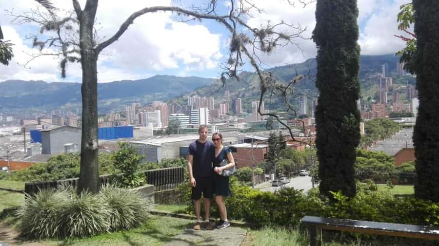 Medellín: Private Pablo Escobar and Comuna 13 Tour - Inflexión Memorial Park: honoring victims of narco-terrorism