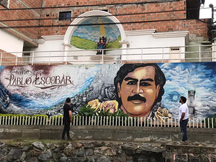 Medellín: Private Pablo Escobar Tour with Cable Car Ride - Inflexión Memorial Park: the Monaco Building site and the 46,612 victims