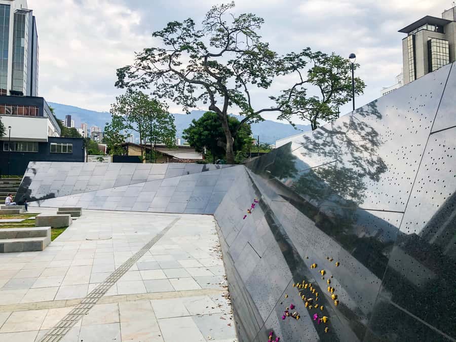 Medellín: The Real Pablo Escobar Tour - Value at a glance: why $42 can make sense
