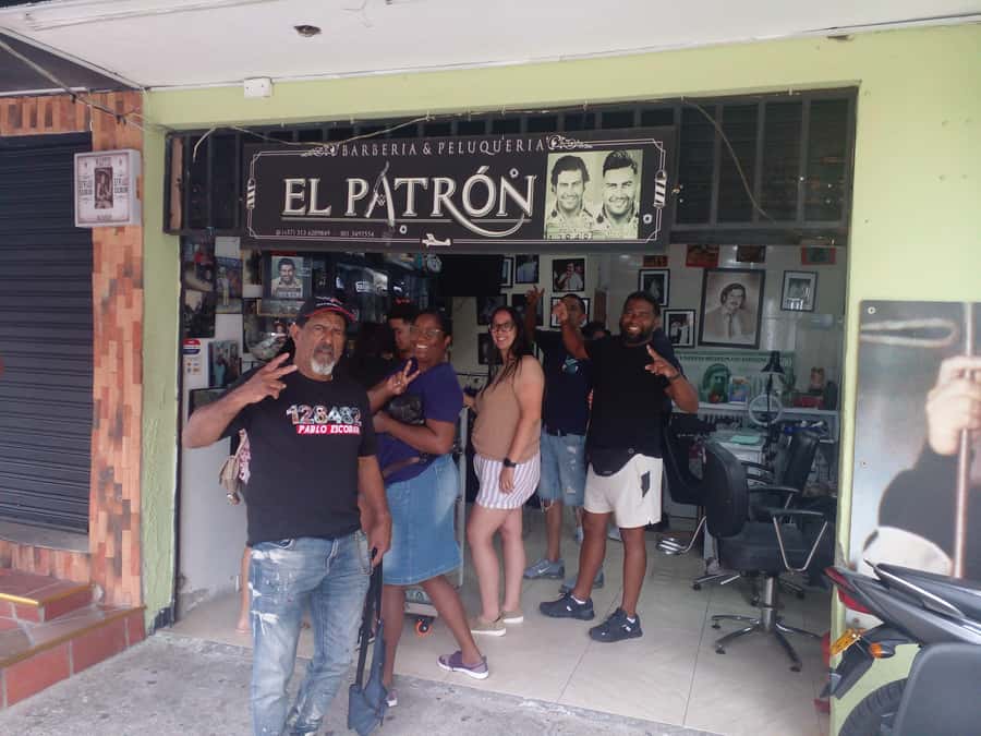 Medellin: Tour Pablo Escobar y Comuna 13 Privado - Timing: what a 5-hour private tour really feels like