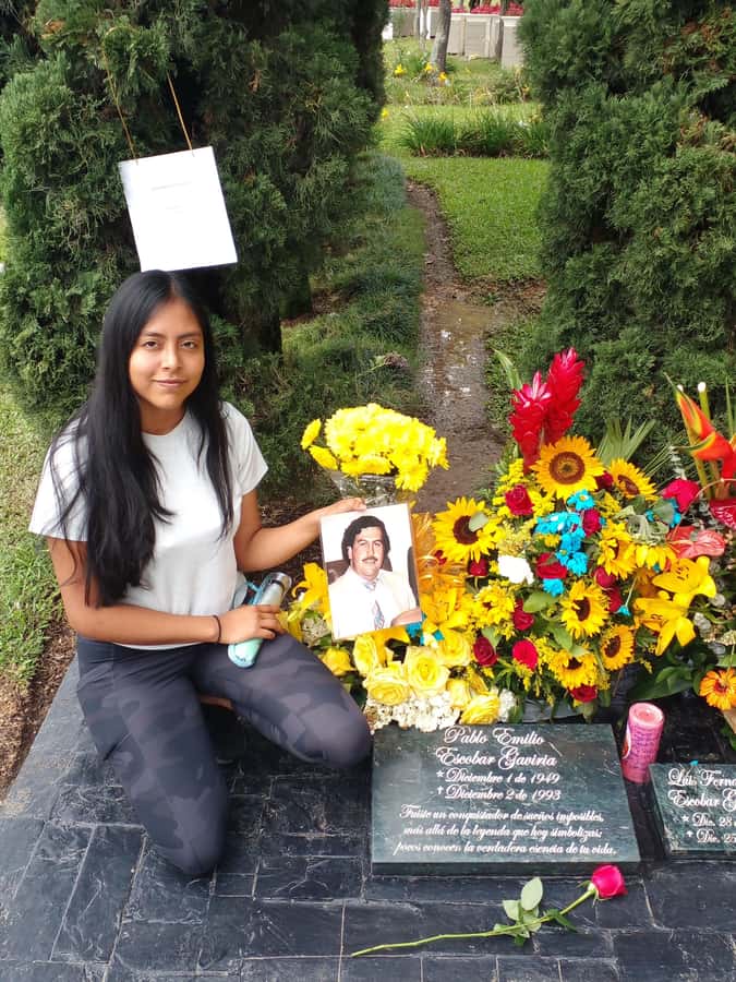 Medellin: Tour Pablo Escobar y Comuna 13 Privado - What you should bring for comfort