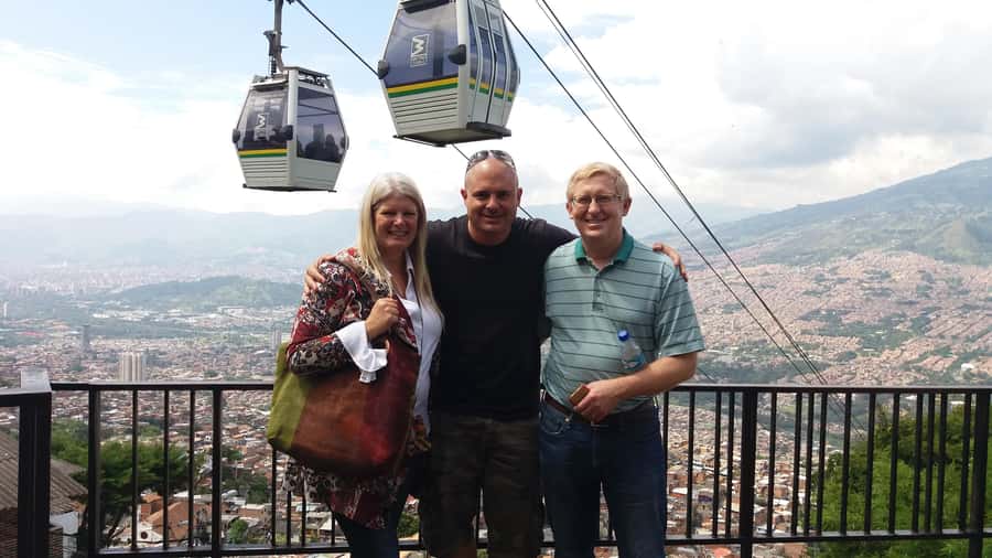 Medellín: Walking Tour with Cable Car and Botero Plaza - Botero Plaza in Medellín: Art You Can Walk Around, Not Just Look At