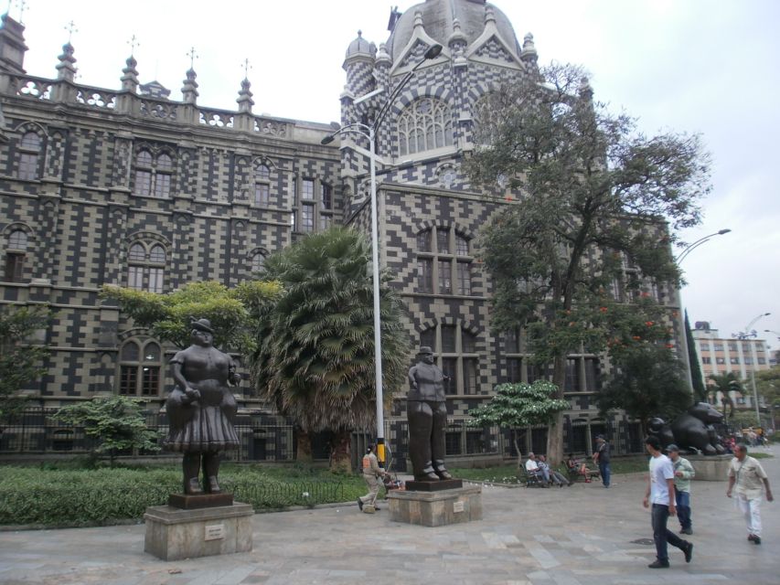 Medellín: Walking Tour with Cable Car and Botero Plaza - Downtown Medellín on Foot: Churches, Plazas, and Cultural Stops