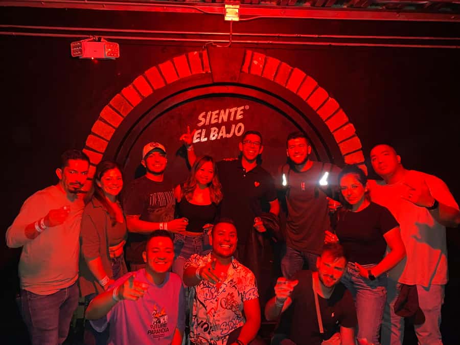 Nightlife Medellin, Rooftops, bars and Clubs - The Bar Chain: How the Stops Keep Momentum Without Chaos