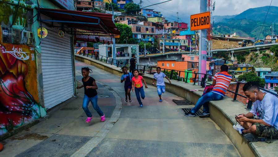 pablo, comuna 13 & cable car express tour - Key things to know before you go