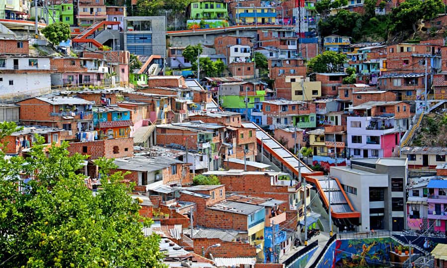 pablo, comuna 13 & cable car express tour - Pablo Escobar memorial and the house tied to his death