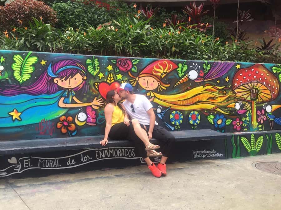 pablo, comuna 13 & cable car express tour - Metro and Medellín’s smarter transportation story