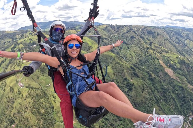 Paragliding in Medellin. - Quick Hits Before You Go