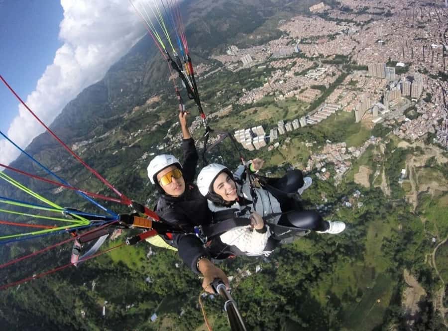 Paragliding Medellin with Transportation and free Videos - The 15-Minute Paragliding Flight Over Medellín and Bello