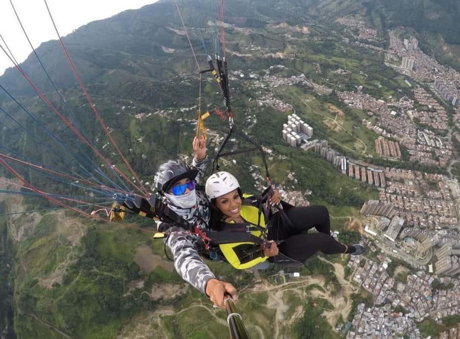 Paragliding Medellin with Transportation and free Videos - Getting Ready: Instructions, Insurance, and Pilot Safety Focus