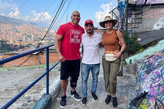 Private Half-Day Tour to Comuna 13 in Medellín. - Cable Metro Station to High Views: The 45 Minutes That Reframe the City