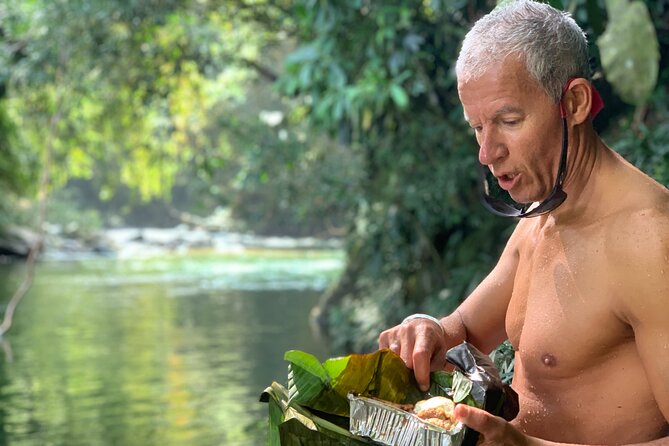 Private tour: hiking to the crystalline MELCOCHO river from MEDELLÍN - 7:00 a.m. Medellín pickup and the slow reveal of the mountains