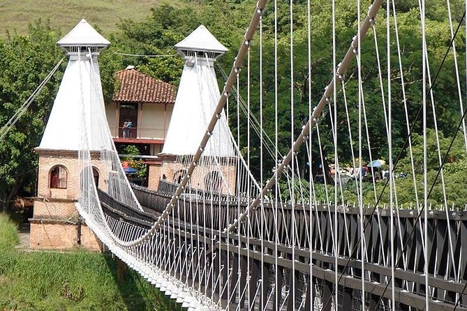 Santa Fe de Antioquia Tour with Western Bridge Visit - Breakfast, Lunch, and Admissions: Where the $38 Value Shows