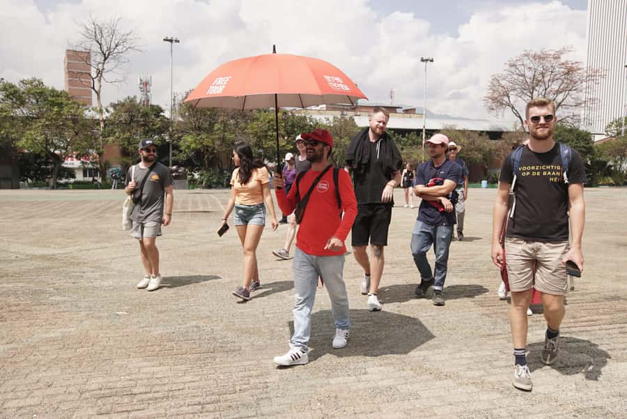 Shared Medellín Downtown Tour with Wireless Audio - The 80s and 90s chapter: history without taboos