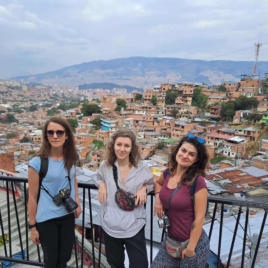 Shared Tour to Comuna 13 & Aurora Cable Car in Medellin - Key points to know before you go