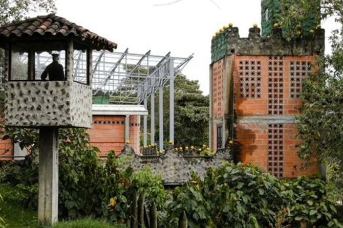 The "not polite to use his name" City Tour - What This Medellín Tour Covers in 3 to 4 Hours