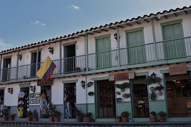 Tour Guatapé - Breakfast and lunch: included food, plus a few reality checks