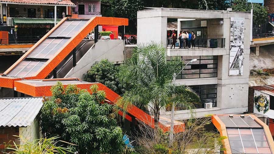Tour Medellín: Pablo Escobar and Commune 13 - La Catedral Prison: What Escobar’s Controversial “Confinement” Teaches