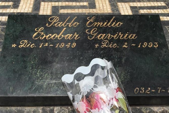 Tour Of Pablo Escobar - The Big Idea: Non-biased Escobar context in 4 hours