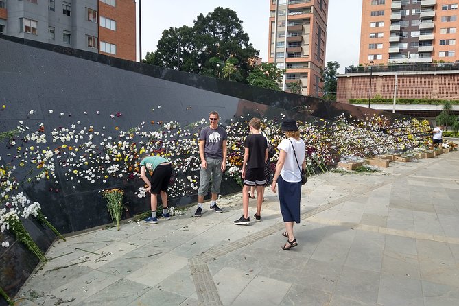 Tour Of Pablo Escobar - Getting the story right: what a guide should do here
