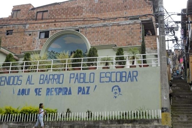 Tour Of Pablo Escobar - Transportation and Timing: short day, focused route